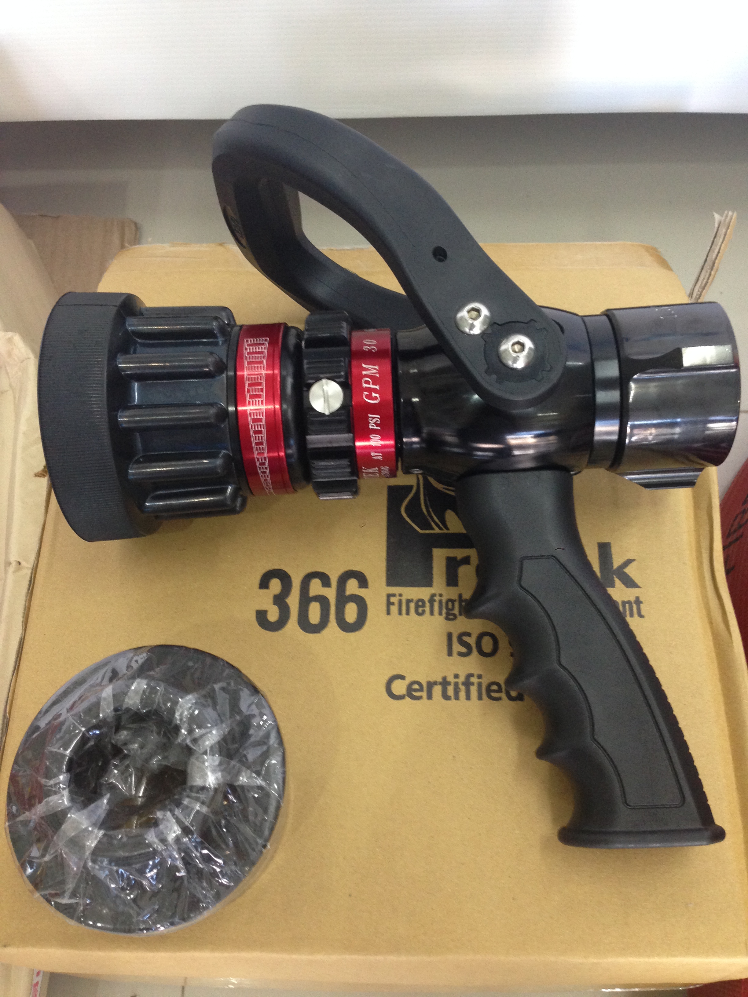 หัวฉีดน้ำดับเพลิง แบบไร้แรงสะท้อน ด้ามปืน PROTEK 366