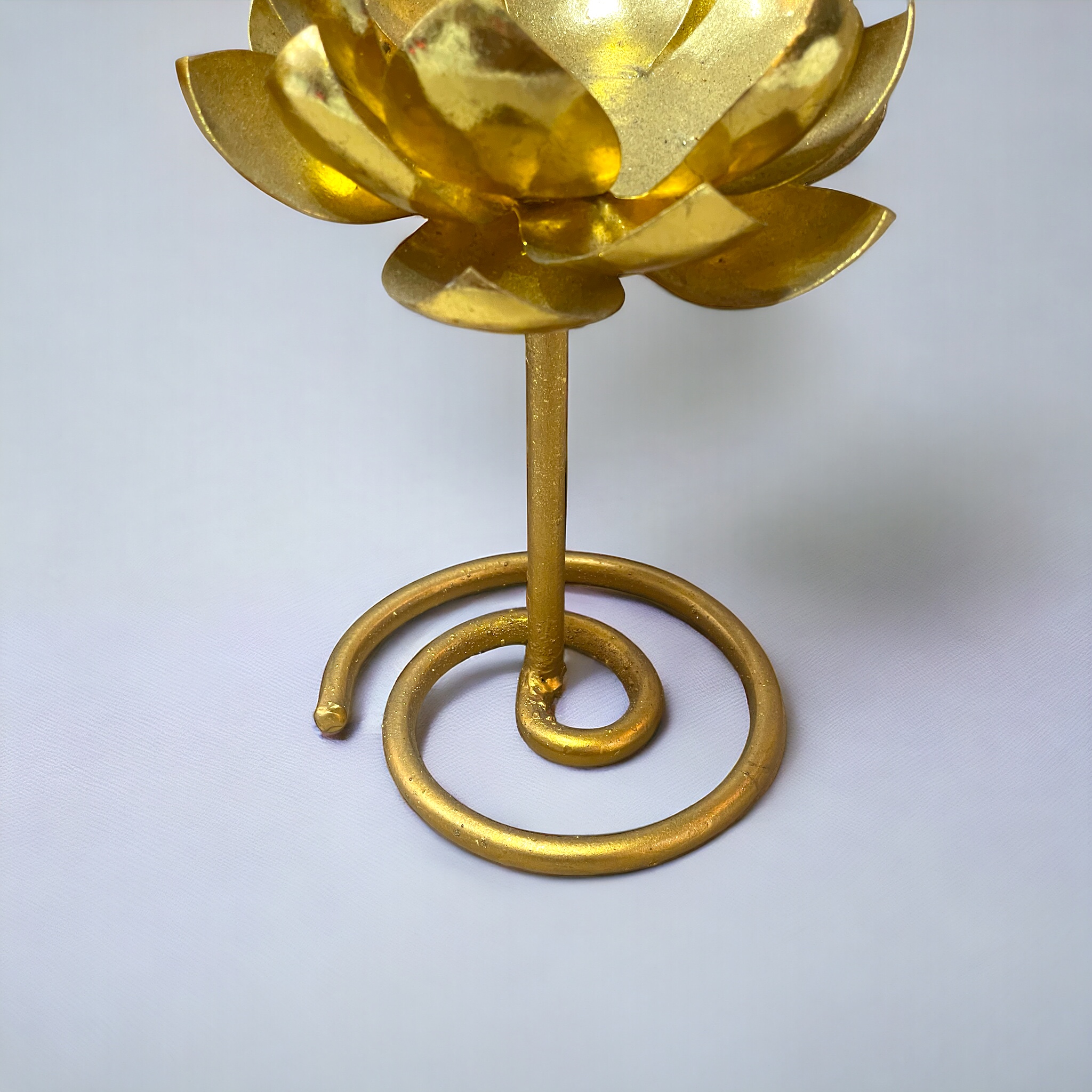 เชิงเทียนช่อบัว สูง