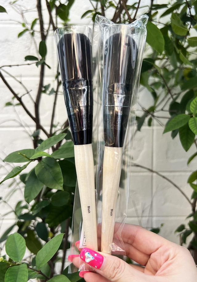 แปรงปัดแก้ม Bobbi Brown Blush Brush (1อัน)
