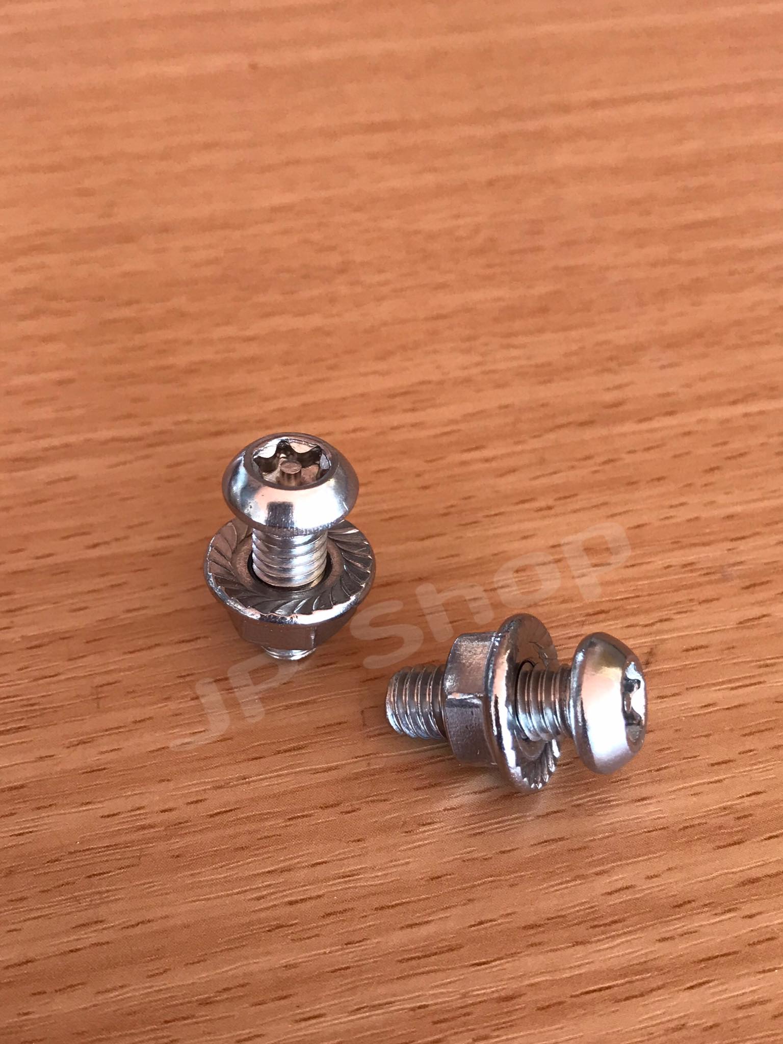 น็อต สกรู น็อตสแตนเลสขนาดM6*16มม. พร้อมหัวน็อต (ดอกจันทร์) #6616