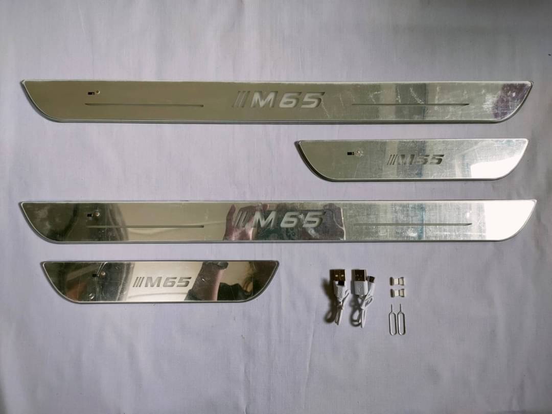 คิ้วบันได สคัฟเพลท MG5 มีไฟ LED 7 สี