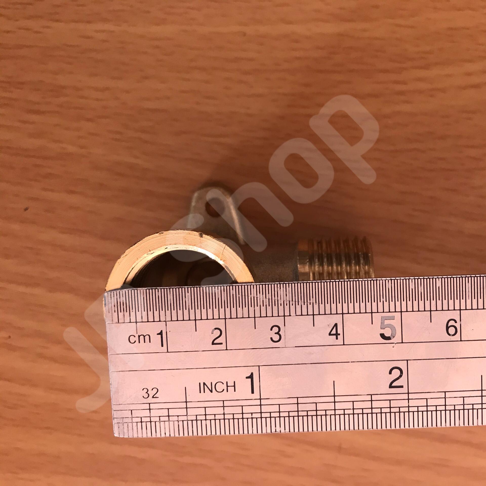 ข้องอทองเหลืองขนาด 4 หุน เกลียวนอก-ใน มีฐานยึด ข้อต่อ ข้องอทองเหลือง มี บาน ยึด ขนาด 4 หุน #1254