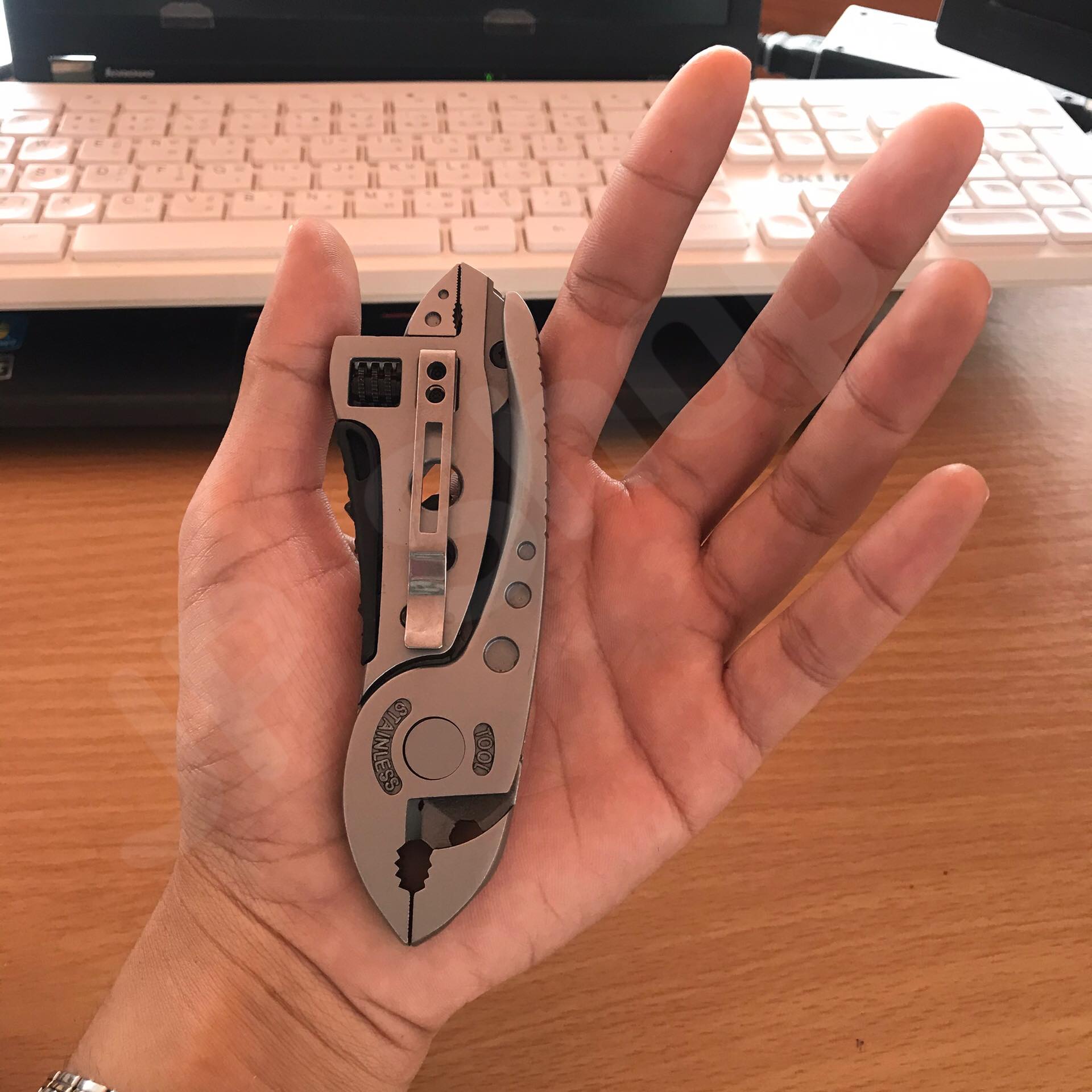 Multitool Pliers คีมอนกประสงค์ (คีมหนีบ ปากประแจเลื่อน พร้อมไขควง 3 หัว มีดพับอเนกประสงค์ พร้อมส่ง #158178