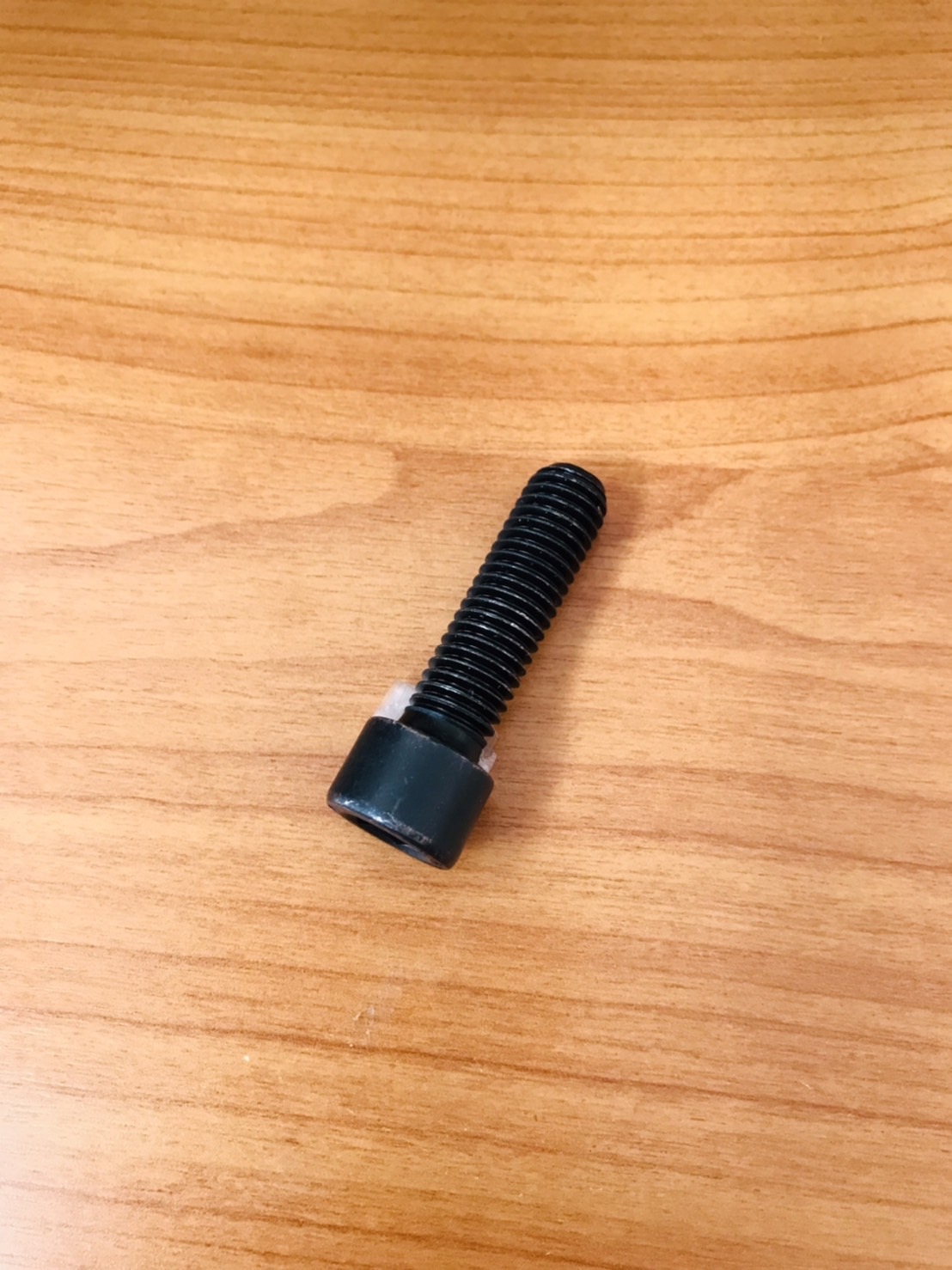 สกรูหัวจมดำ M10 เกลียว 1.5 ยาว 35 มม. (น็อตดำหน้าแปลน) Black Socket Head Screw M10 Thread 1.5 Length 35mm (Black Flange Bolt)#00003