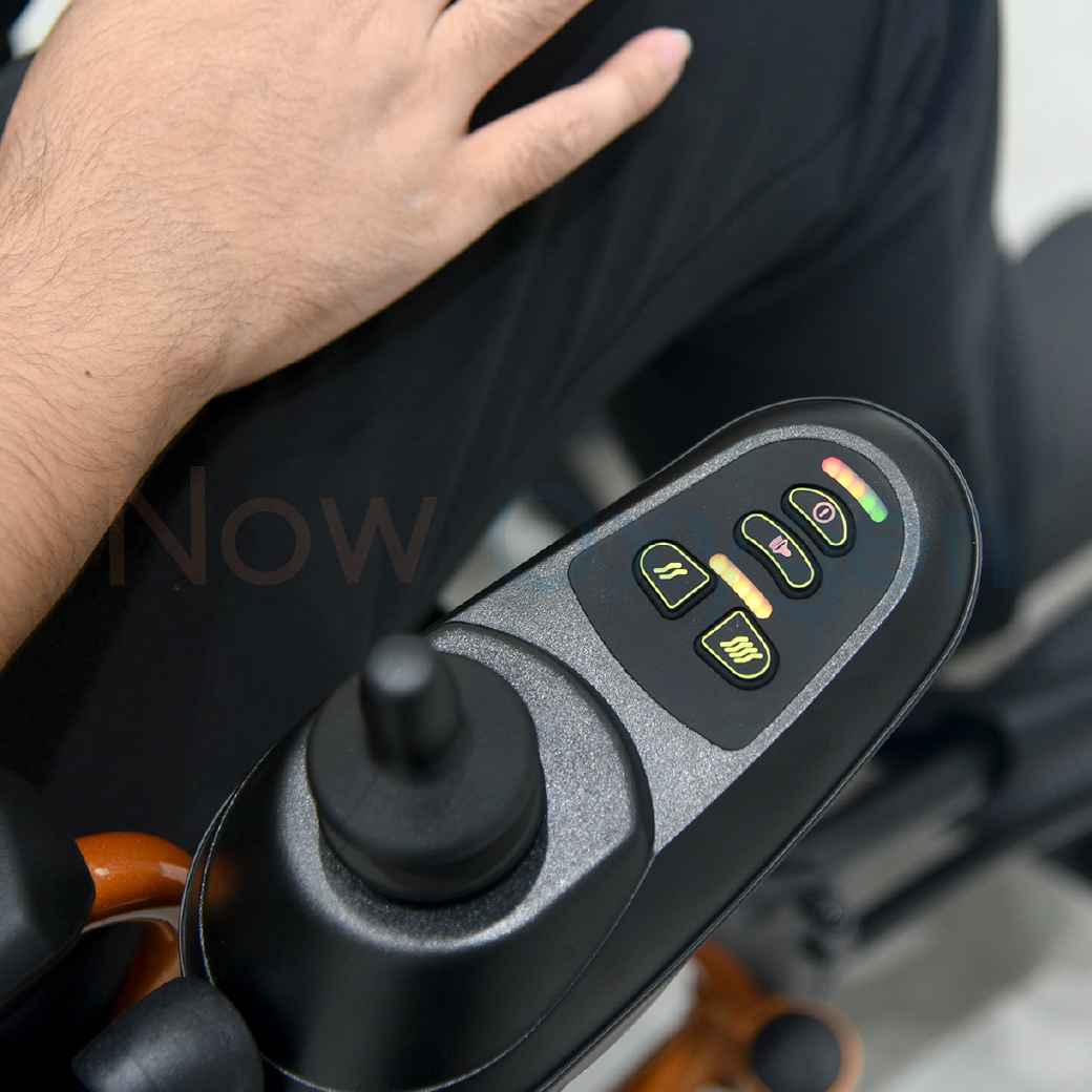 รถเข็นไฟฟ้า วีลแชร์ไฟฟ้ารุ่นใหม่ ยี่ห้อ Yuwell รุ่น D130HL การรับประกัน โครงสร้าง 3 ปี คอนโทรล แบตเตอรี่และมอเตอร์ 1 ปี