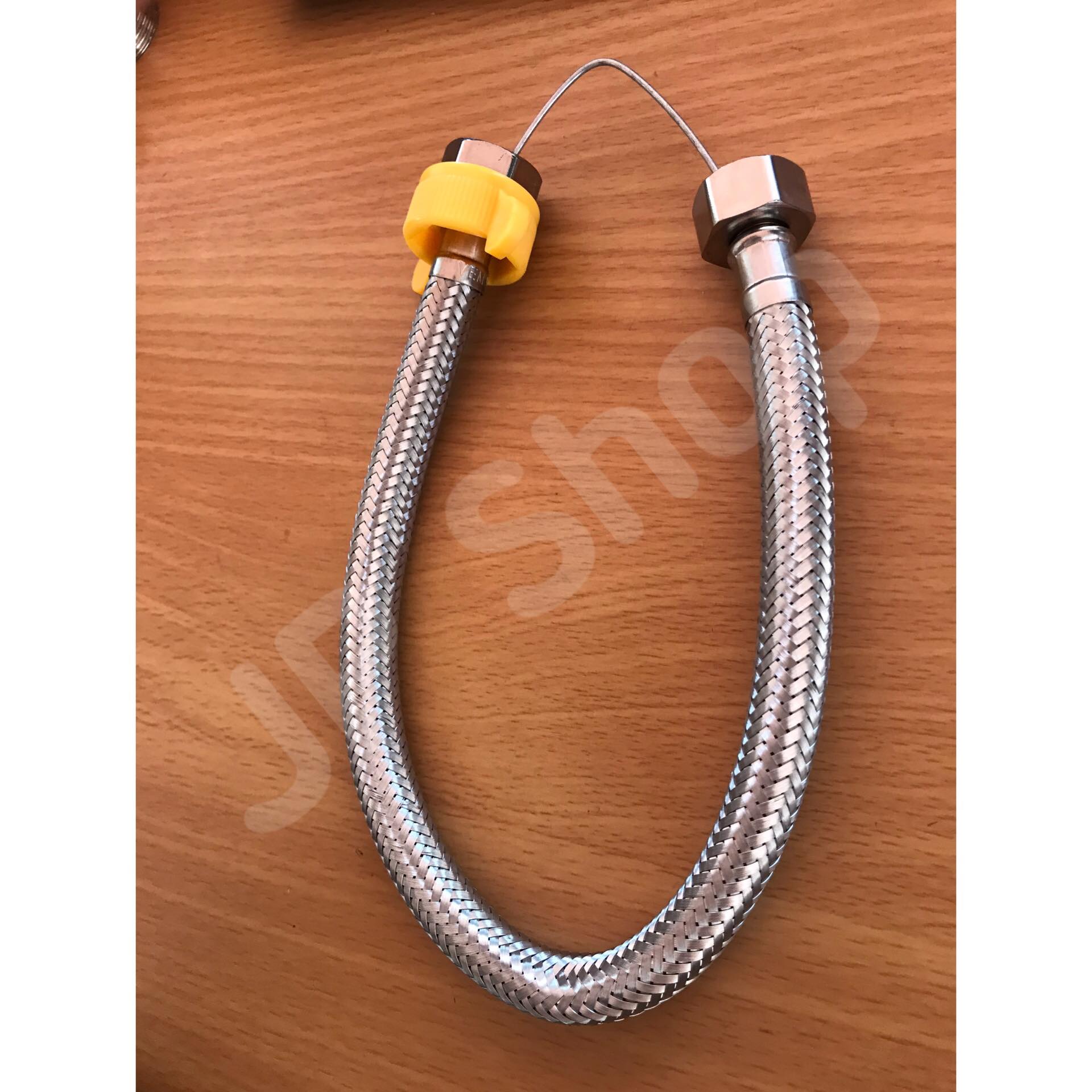 สายน้ำดี ขนาดความยาว 40 ซม.หัวสายสแตนเลส304 เกลียวใน4หุน(1/2") สำหรับต่อน้ำใช้ทั่วไป ห้องน้ำ ห้องครัว #4001