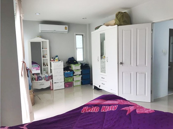 ขายบ้านแฝด ม.วิเศษสุขนคร 19 เฟส 2 ถ.พระราม 2 ซ.วัดพันท้ายนรสิงห์ ต.พันท้ายนรสิงห์ อ.เมือง สมุทรสาคร / พื้นที่ 2 ชั้น 35.9 ตารางวา