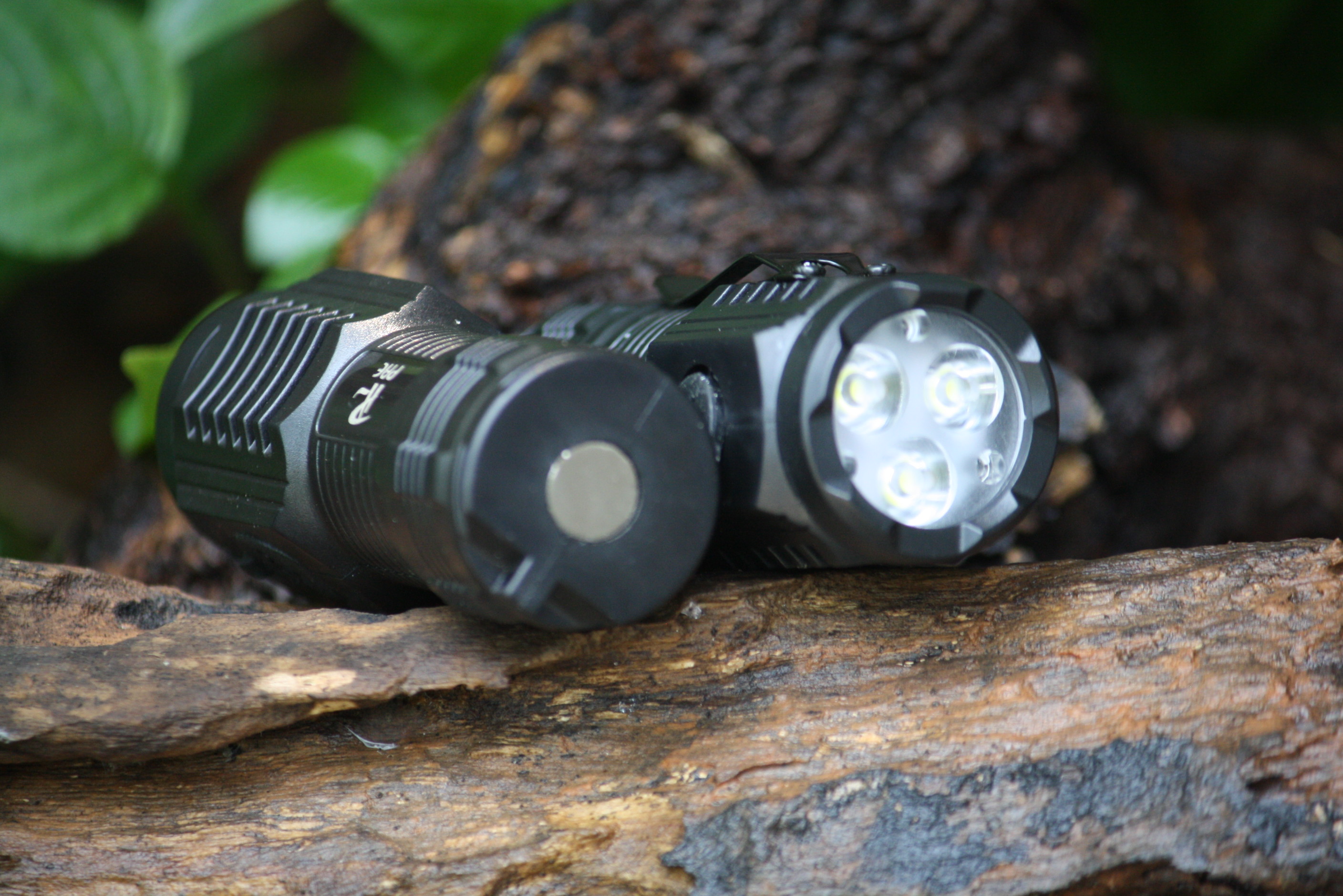 ไฟฉาย LED IPX6