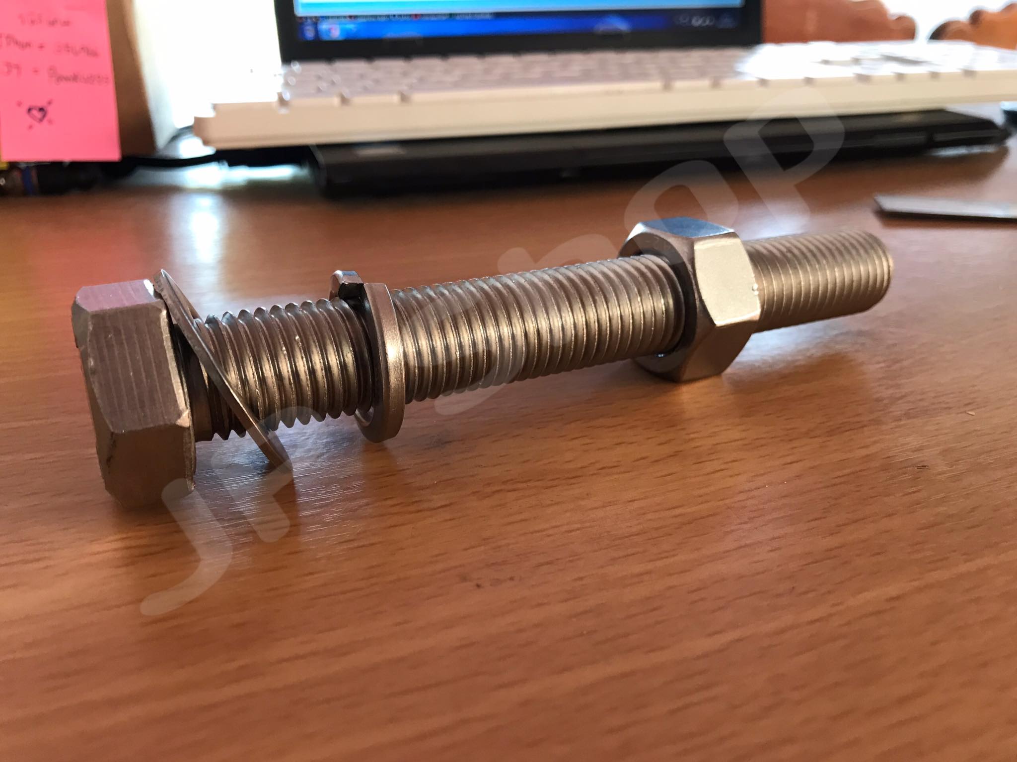 น็อตสแตนเลส304 M20ยาว150มม. #20150