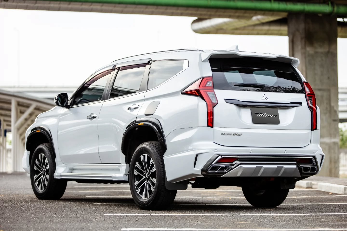 ชุดแต่ง ปาเจโร่ สปอร์ต Tithum