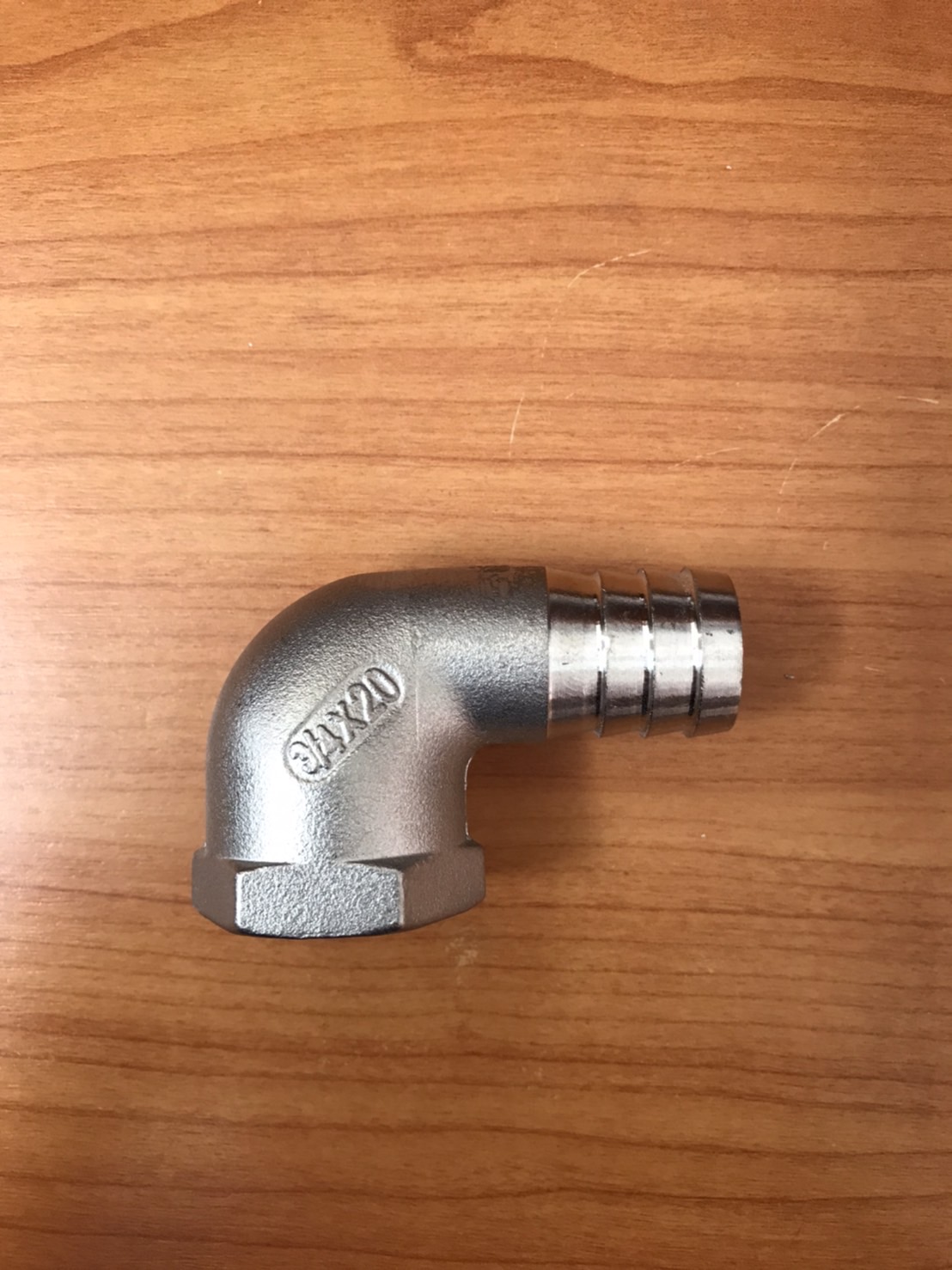 ข้องอเกลียวใน สแตนเลส 304 ขนาด 3/4 (6 หุน ) หางไหล 20 mm. ราคาต่อ1 ชิ้น #66130