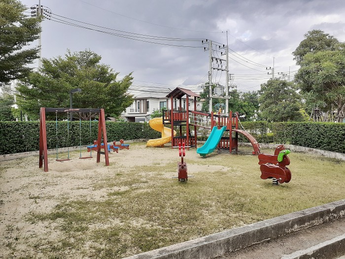 ขายทาวน์เฮ้าส์ ม.บ้านฟ้ากรีนเนอรี่ ปิ่นเกล้า สาย 5 ถ.บรมราชชนนี ต.บางเตย อ.สามพราน นครปฐม ใกล้เซ็นทรัลศาลายา / พื้นที่ 2 ชั้น 20 ตารางวา