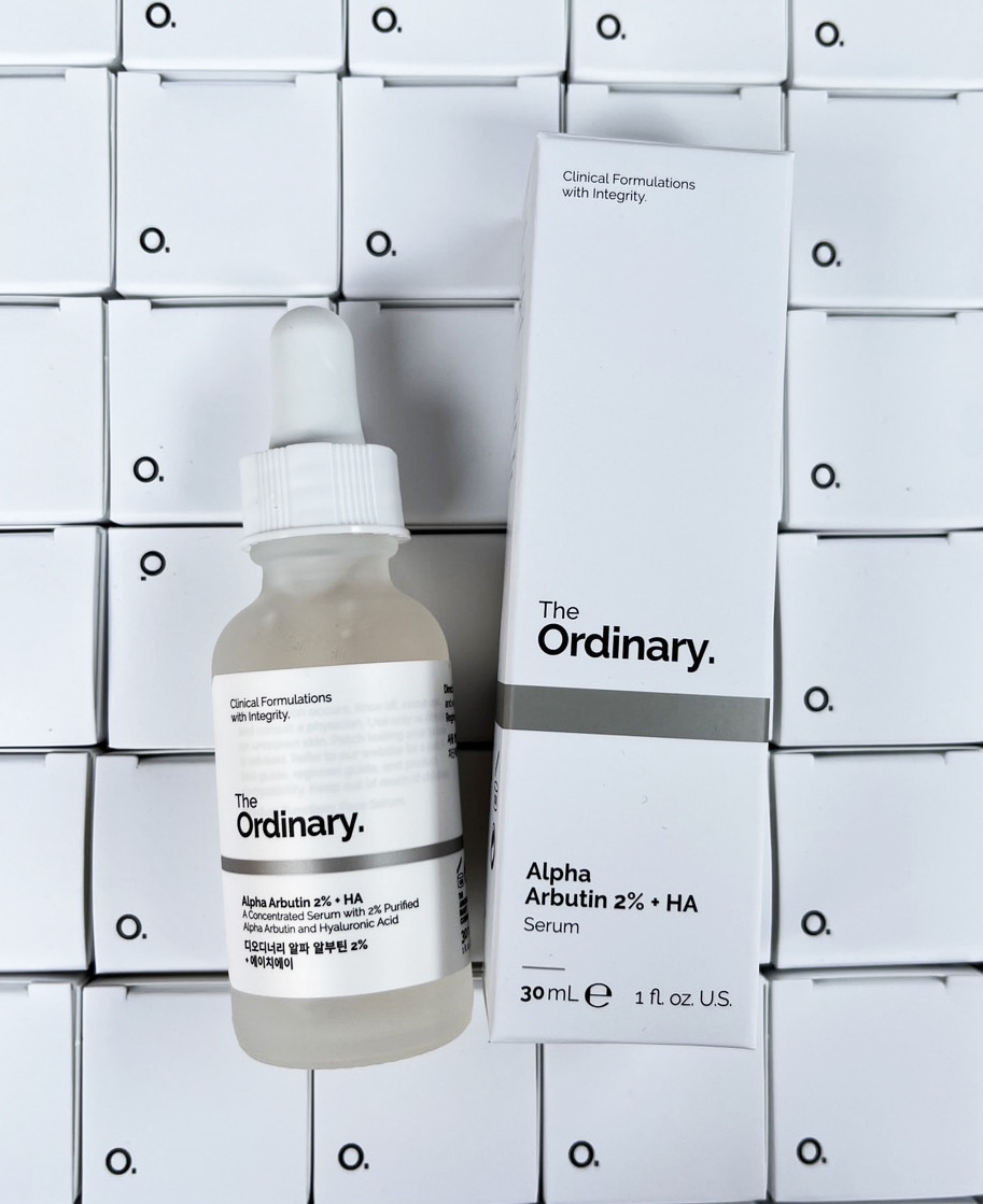 The Ordinary Alpha Arbutin 2 % + HA Serum 30ml. เซรั่มลดเลือนจุดด่างดำ