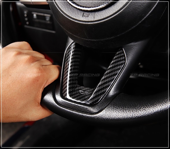 ครอบพวงมาลัยกลาง CX-3