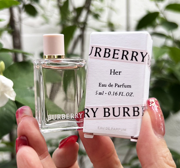 Burberry Her Eau De Parfum 5ml. น้ำหอมขนาดทดลอง ของแท้