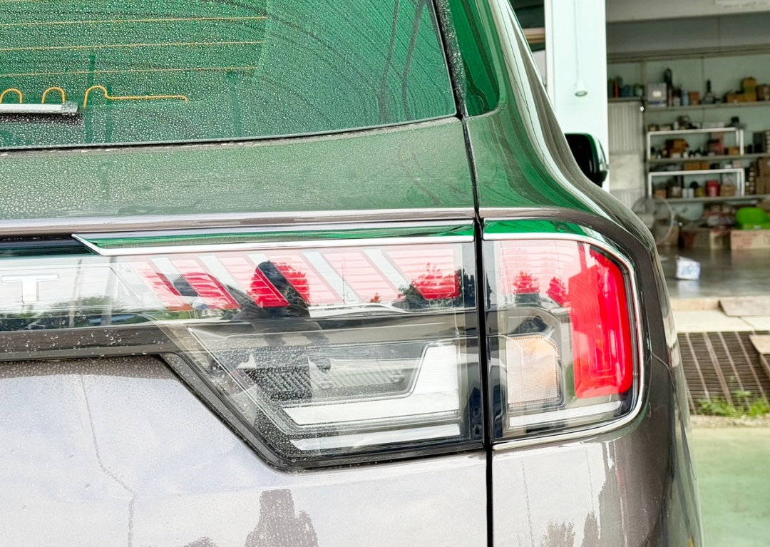 ครอบไฟท้าย Next Gen Everest 2022