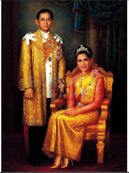 รูปในหลวงและพระราชินี (ใหญ่)2