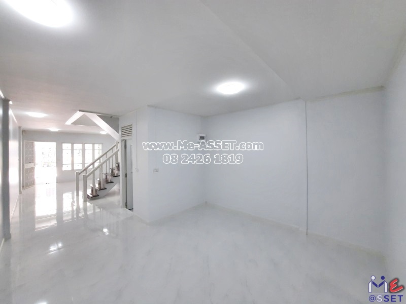 ขายทาวน์เฮ้าส์ รีโนเวทใหม่ ย่าน คูคต ลำลูกกา คลอง2 ปทุมธานี : บุศรินทร์ 2 : 2 ชั้น 21.2 ตารางวา