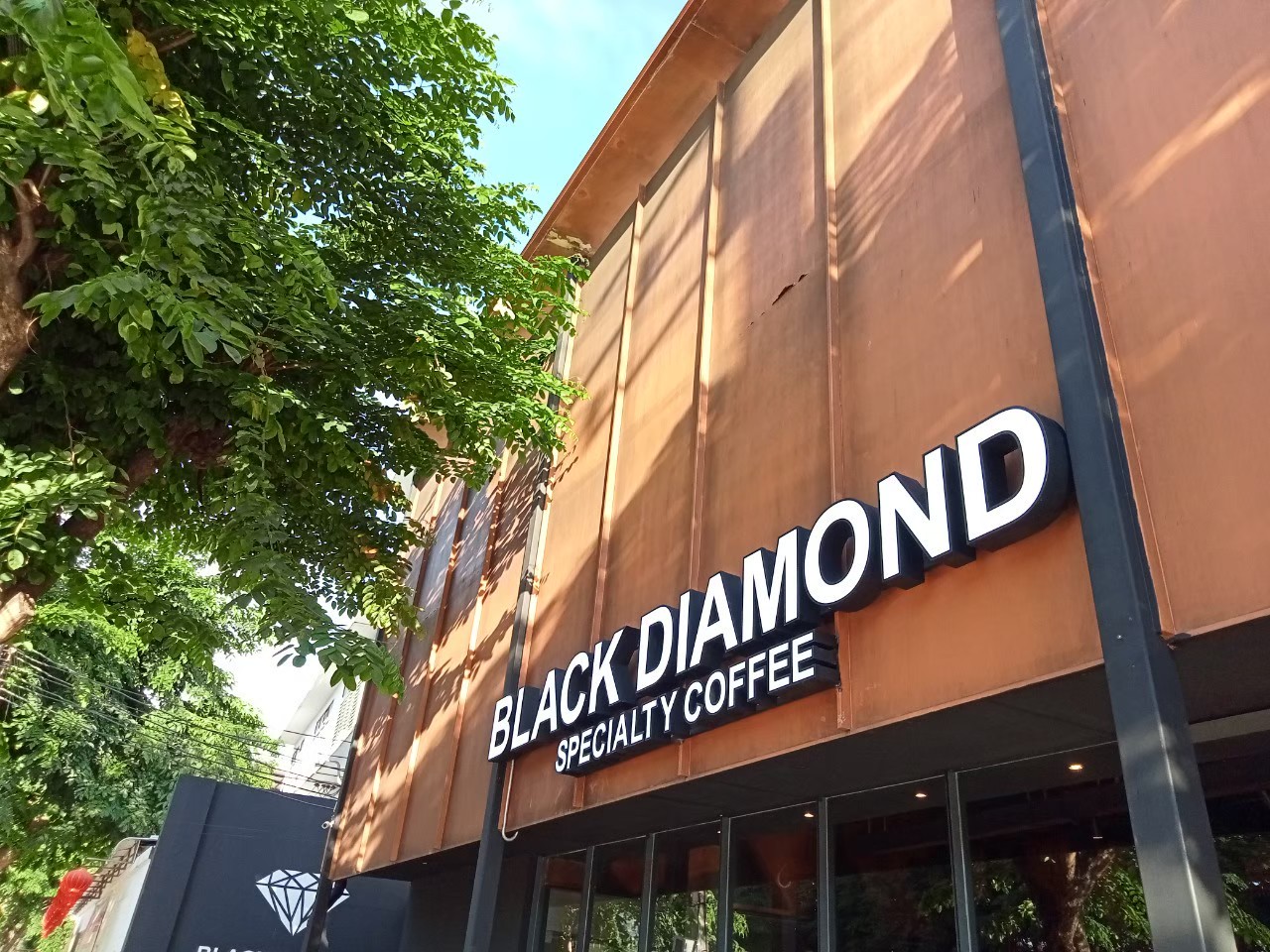 งานป้ายกล่องไฟ