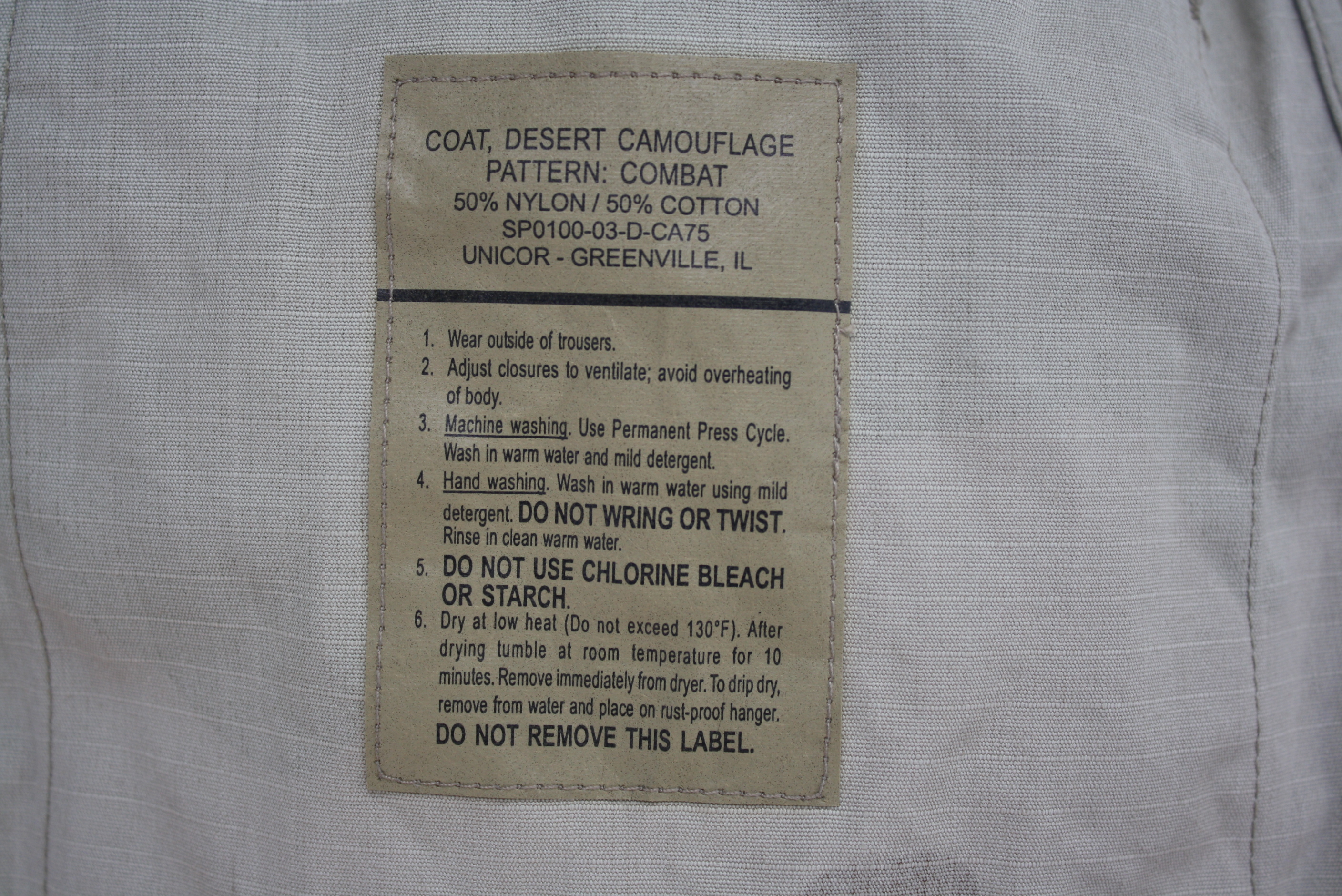 เสื้อทหารสหรัฐ พรางทะเลทรายสามสี