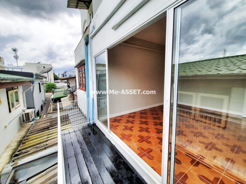 ขายและเช่า ทาวน์โฮมใกล้รถไฟฟ้า ย่าน สุทธิสาร ห้วยขวาง ประชาราษฎร์บำเพ็ญ : ถ.สุทธิสาร ซ.อุดมเกียรติ : 3 ชั้น 25.5 ตารางวา