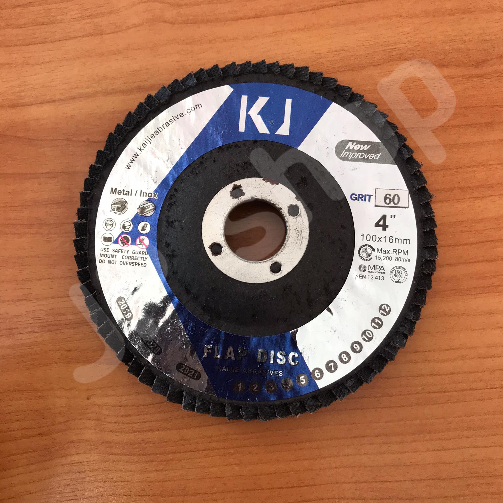 กระดาษทรายเรียงซ้อน(เบอร์60) ขนาด 4 นิ้ว สำหรับขัดเหล็ก ไม้ สแตนเลส ส่งของเร็ว #001160