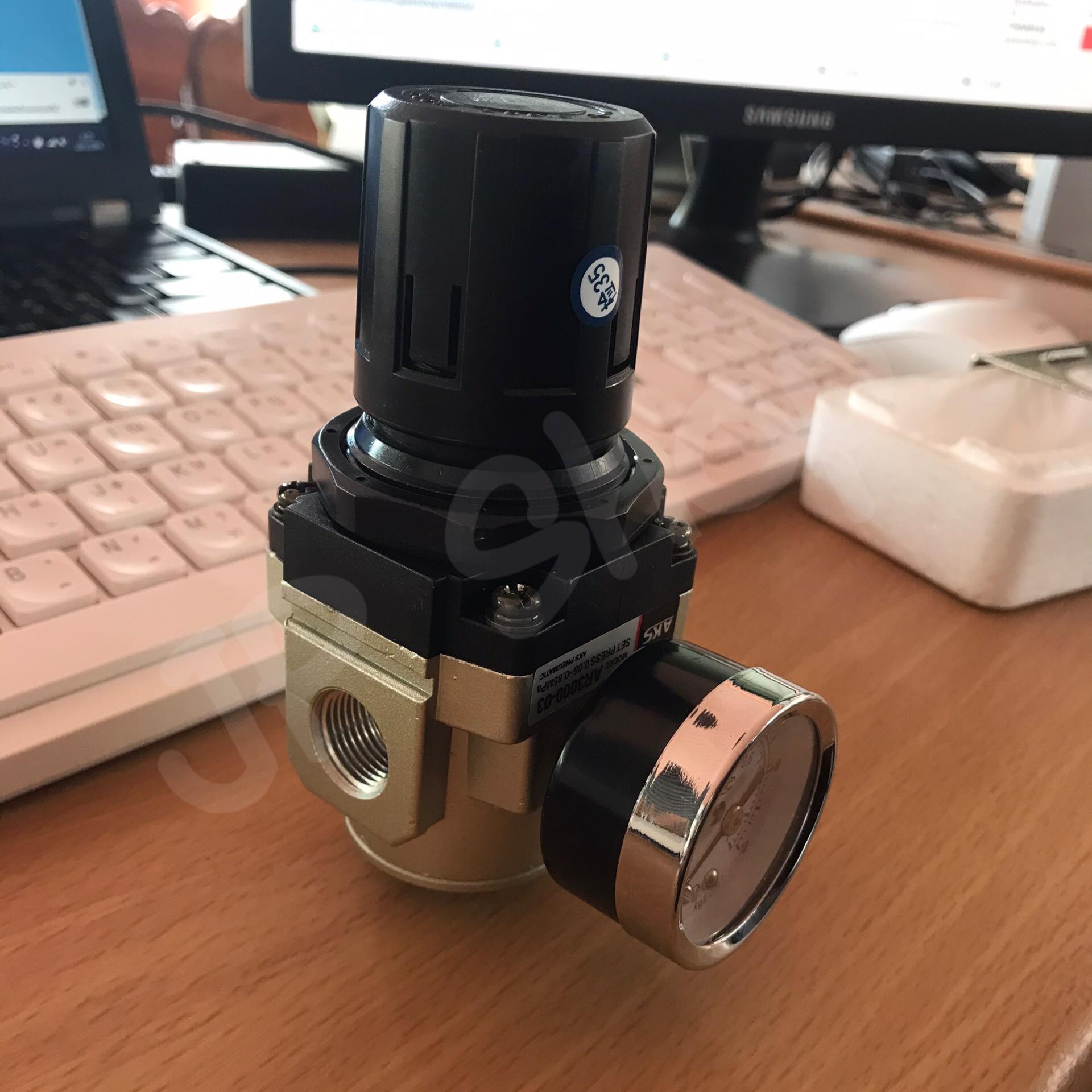 เกย์ลมวัดระดับแรงดันลม ชุดปรับแรงดันลม รุ่น AR3000-03 เกลียว3หุน จัดส่งภายใน 24 ชั่วโมง โกดังประเทศไทย #004140