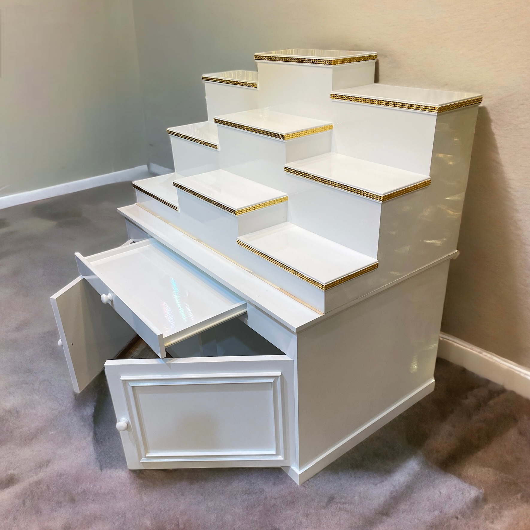 ตู้พระแบบสูง 9x8 ขั้นบันได 9 ขั้น พิกุลขาว