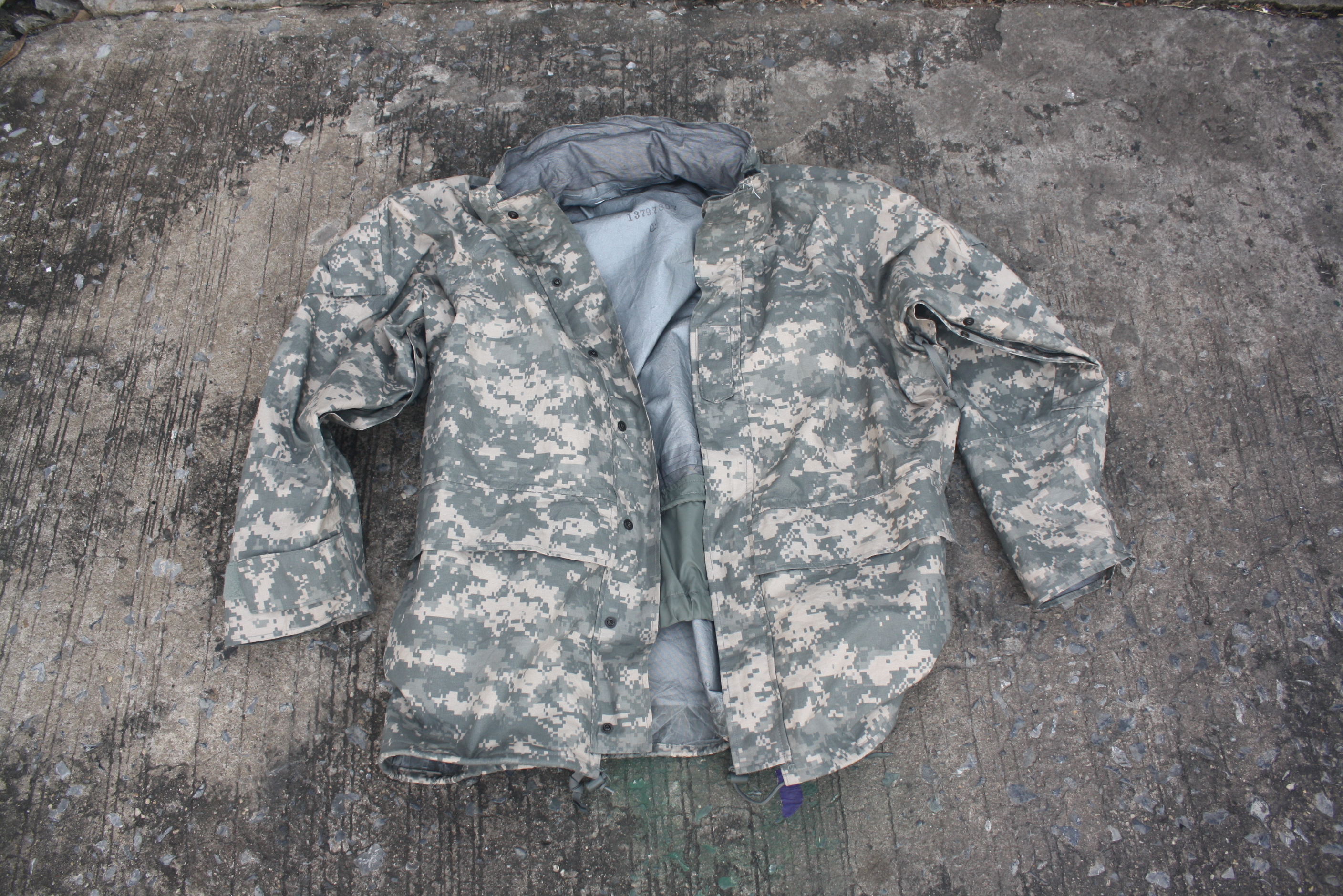 เสื้อกันฝน กันลมกันหนาวทางทหารสหรัฐ