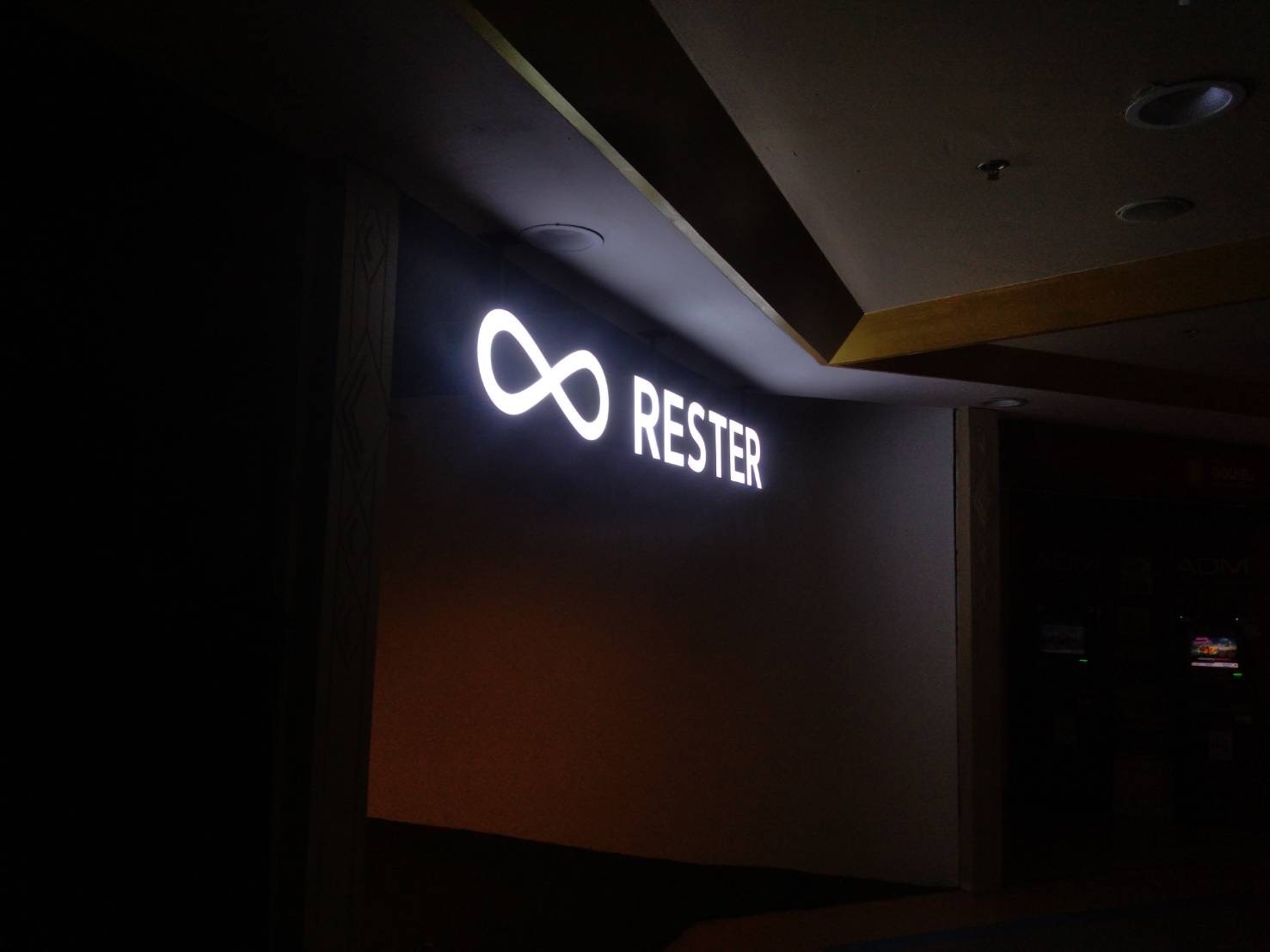 งานผลิตติดตั้ง ป้ายอักษรสแตนเลสแฮร์ไลน์ยกขอบ ป้ายเชียงใหม่