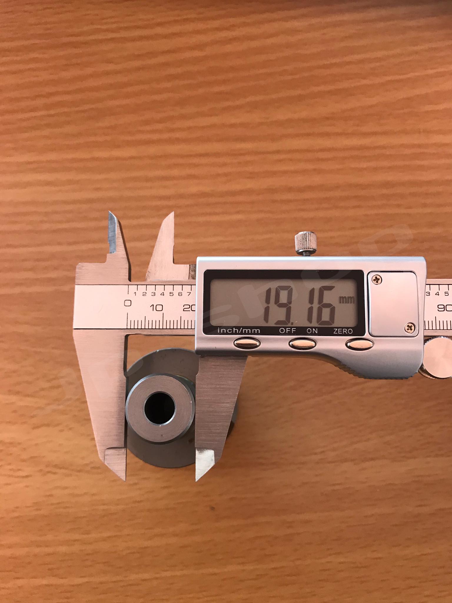 ดอกสว่านเจ็ทบอส แบบโฮลซอว์คาร์ไบสำหรับเจาะเหล็กหนา ด้วยสว่านแม่เหล็กไฟฟ้า ขนาด41*35 มม. #4135