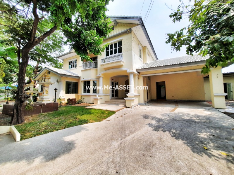 ขายบ้านเดี่ยว ม.นันทวัน (วงแหวน-รัตนาธิเบศร์) ถ.ตลิ่งชัน-สุพรรณบุรี ต.เสาธงหิน อ.บางใหญ่ นนทบุรี ต้นโครงการ ตรงข้ามสวนสาธารณะ / พื้นที่ 2 ชั้น 151 ตารางวา