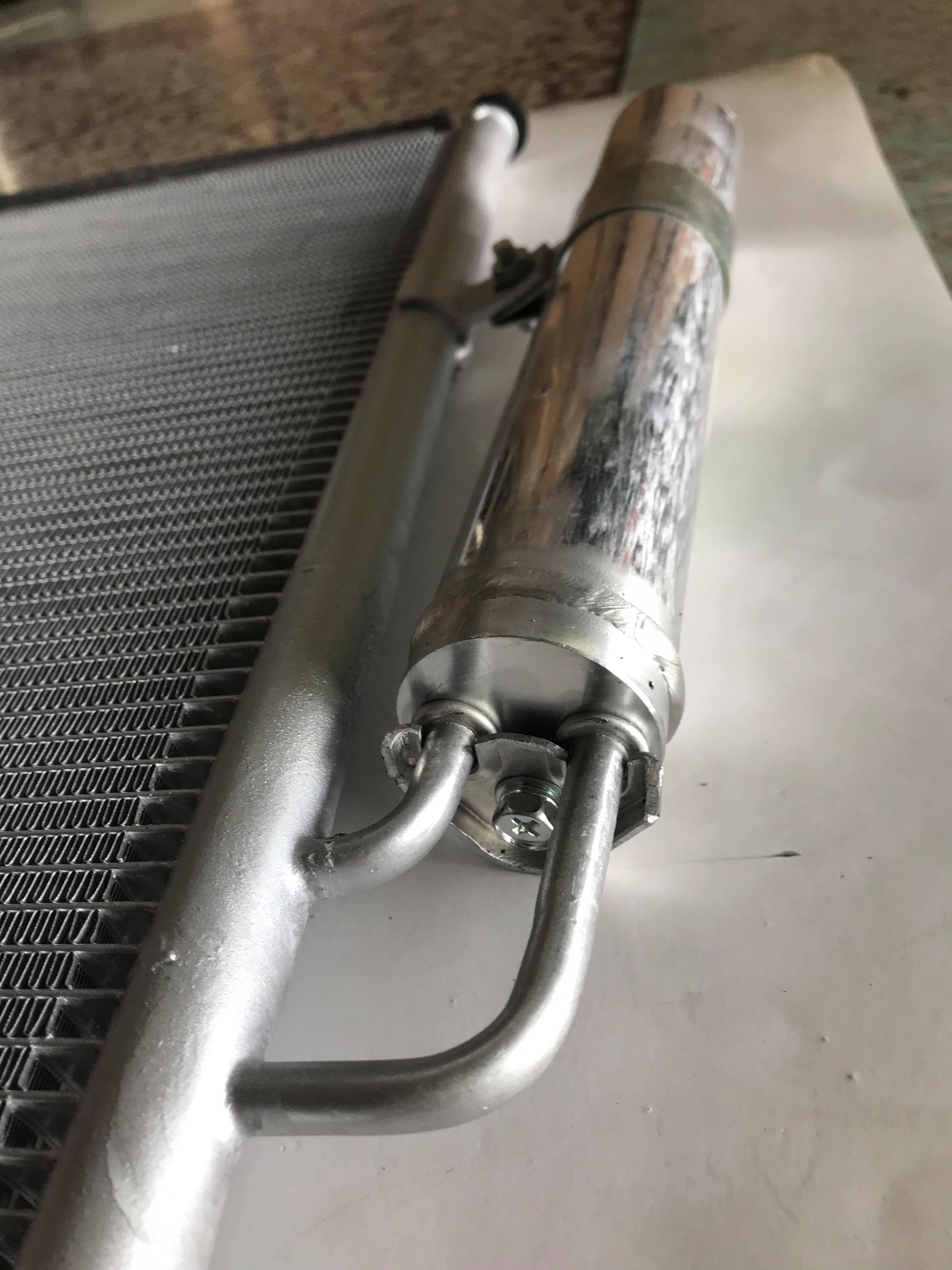 แผงแอร์ อีซูซุ ดีแมค ออลนิว วีครอส 2012 เชฟโรเลต โคโลราโด้ ปี 2012 มาพร้อมไดเออร์ CD0042 CONDENSER คอนเดนเซอร์ (แผงคอยล์ร้อน) ALL NEW ISUZU D-Max V-Cross Chevrolet Colorado อะไหล่ แอร์ รถยนต์