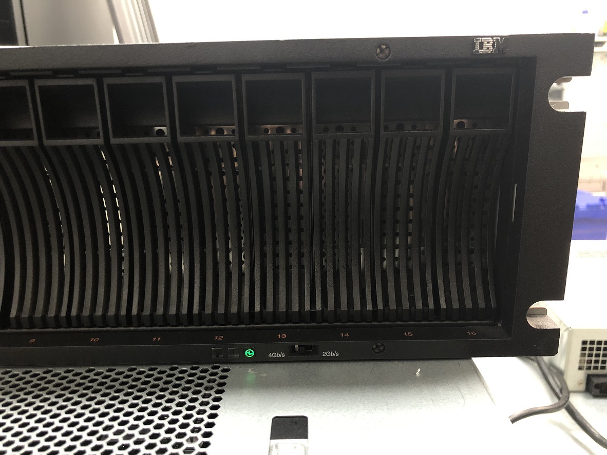 IBM 1814-D1A EXP5000 Storage Expansion Unit (46C8815)