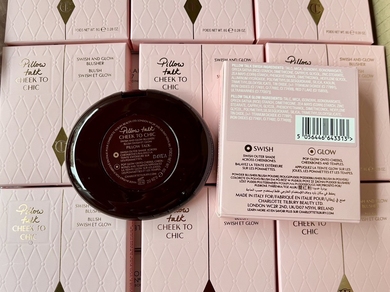 Charlotte Tilbury Cheek To Chic Swish & Glow Blusher 8g. สี Pillow Talk บลัชออน