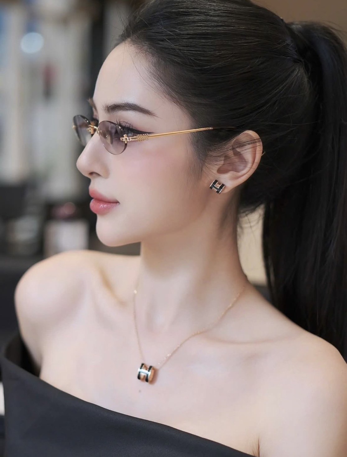 แว่นกันแดด MiuMiu Logo MU A54S