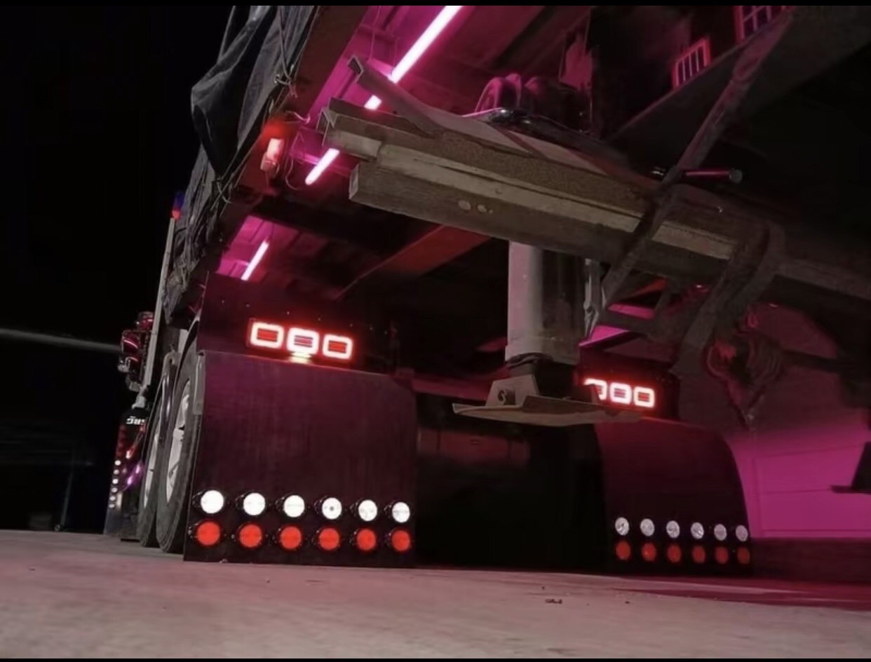 ไฟท้ายรถบรรทุก LED 24 โวลต์ #3007