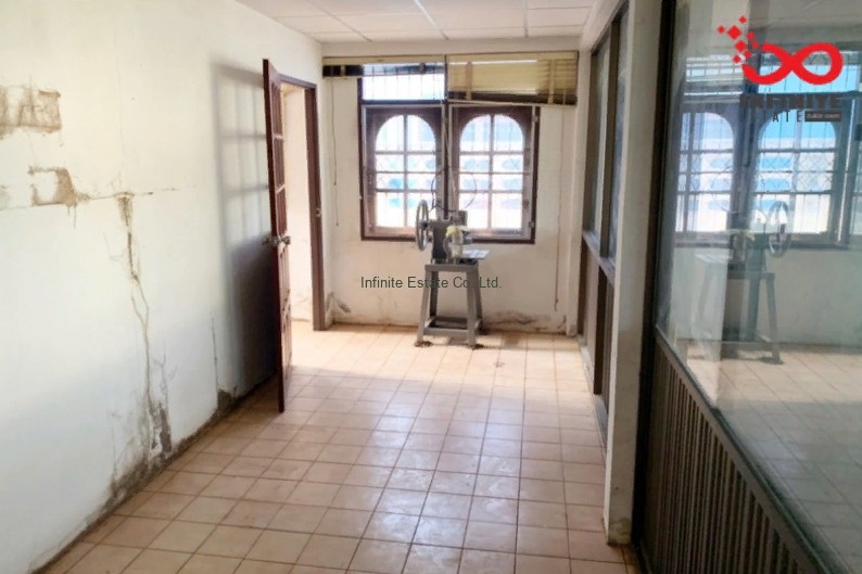 ขายบ้านเดี่ยว ถ.กรุงเทพกรีฑา ซ.นักกีฬาแหลมทอง 38 แขวงสะพานสูง เขตสะพานสูง กรุงเทพ / พื้นที่ 2 ชั้น 56 ตารางวา