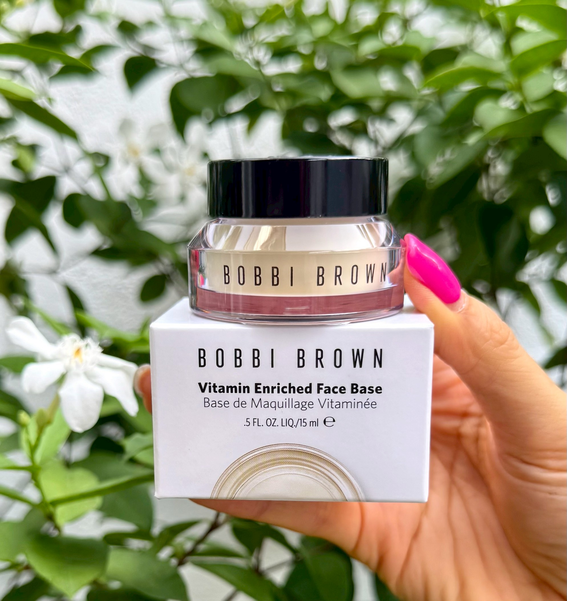 Bobbi Brown Vitamin Enriched Face Base All-In-One Primer And Moisturizer 15ml. ไพรเมอร์บวกกับมอยซ์เจอไรเซอร์