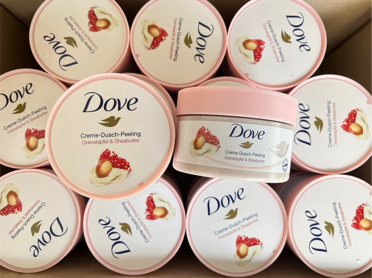 Dove Creme-Dusch-Peeling Granatapfel & Sheabutter 225g. สครับผิวตัวดังของ Dove