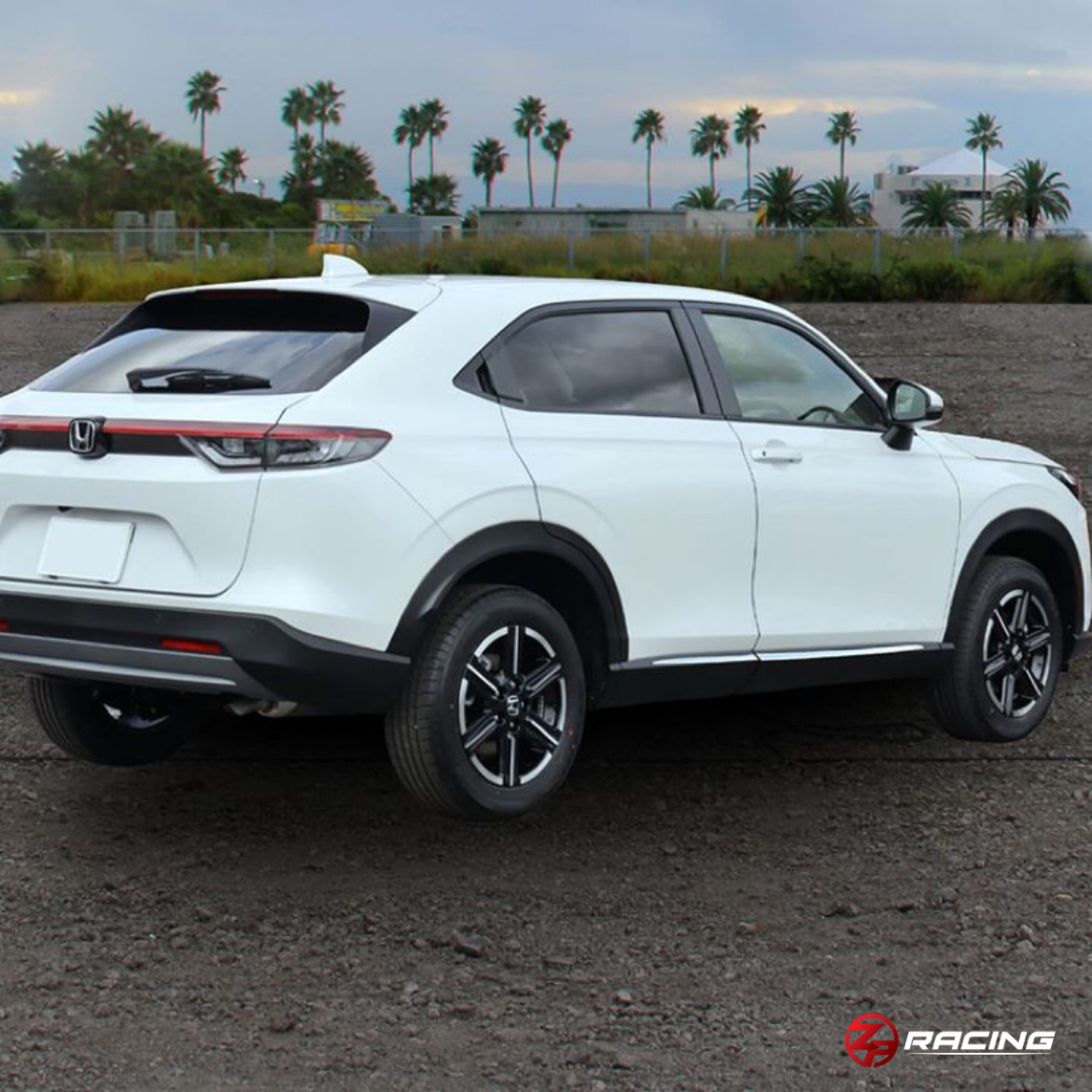 คิ้วตกแต่งชายประตูล่าง Honda HR-V e:HEV (RV)