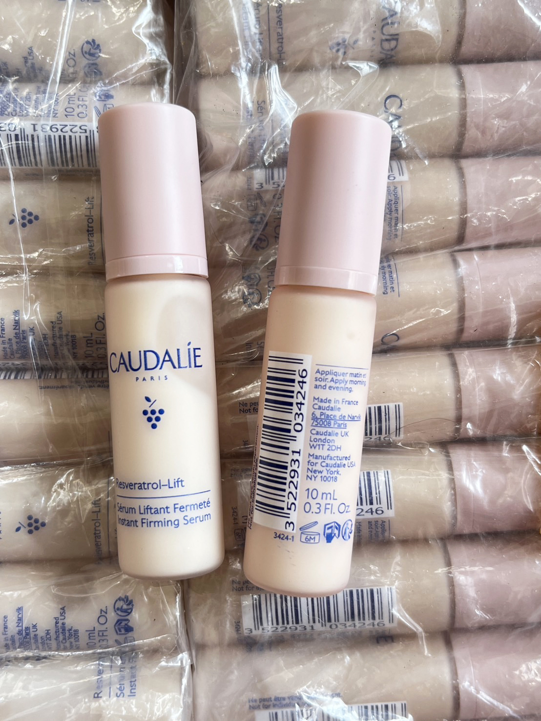 ขนาดทดลอง Caudalie Resveratrol-Lift Instant Firming Serum 10ml. (1ขวด)