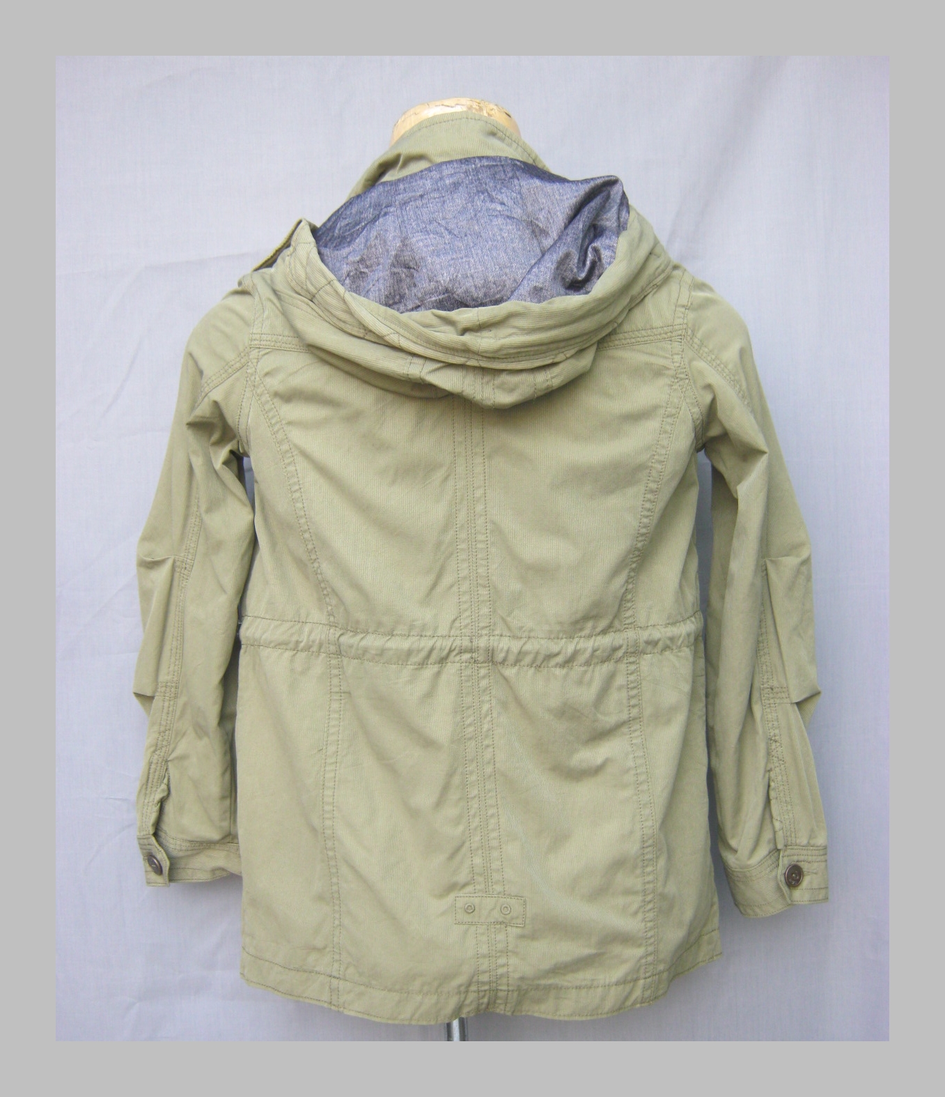 เสื้อแฟชั่นแนว ทหาร