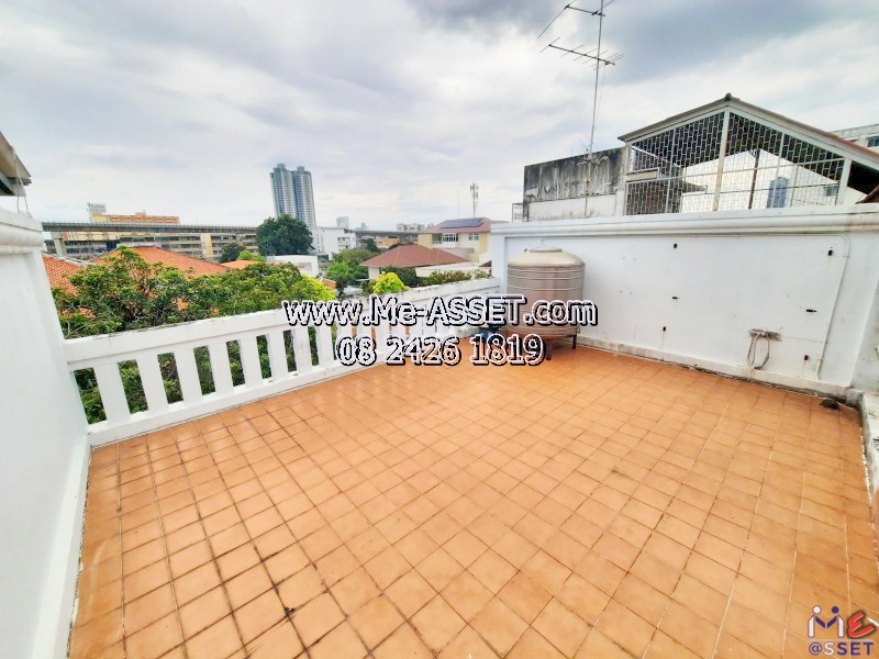 ขายและเช่าทาวน์เฮ้าส์ใกล้รถไฟฟ้า โซนปิ่นเกล้า อรุณอัมรินทร์ เชื่อมบรมราชชนนี จรัญสนิทวงศ์ ใกล้แยก 35 โบว์ รถไฟฟ้าสถานนีบางยี่ขัน เซ็นทรัลปิ่นเกล้า แบงค์ชาติ รพ.ศิริราช : มบ.ปิ่นจรัญวิลล่า : 3 ชั้น 32 ตร.วา