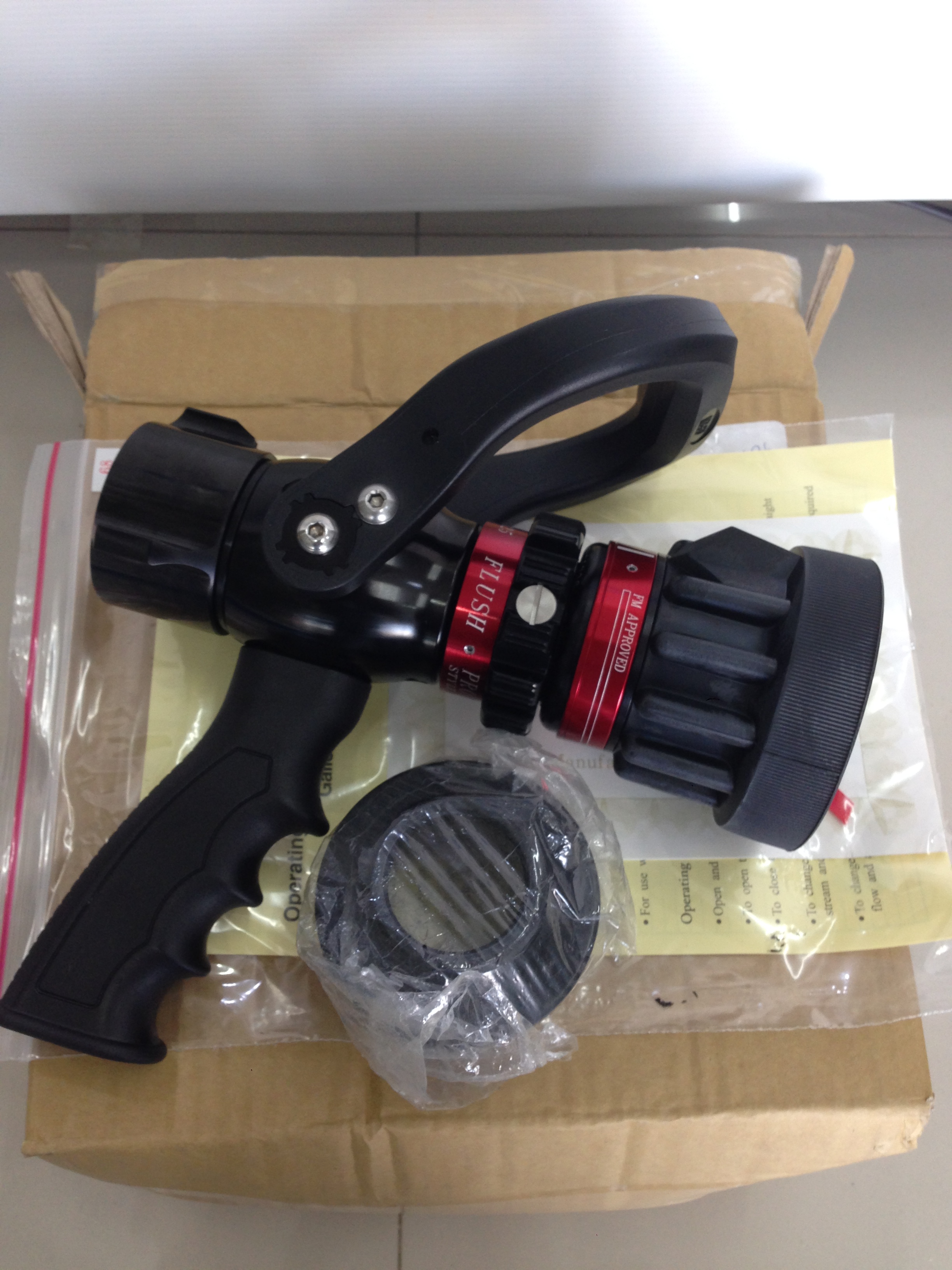 หัวฉีดน้ำดับเพลิง แบบไร้แรงสะท้อน ด้ามปืน PROTEK 366