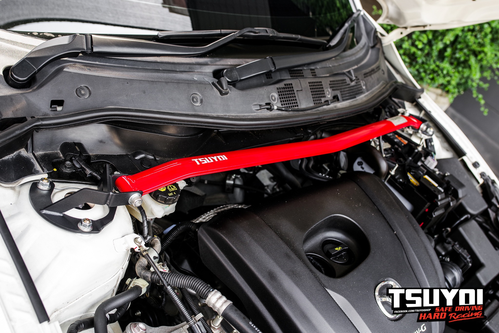 ค้ำโช้คหน้า TSUYOI Mazda2