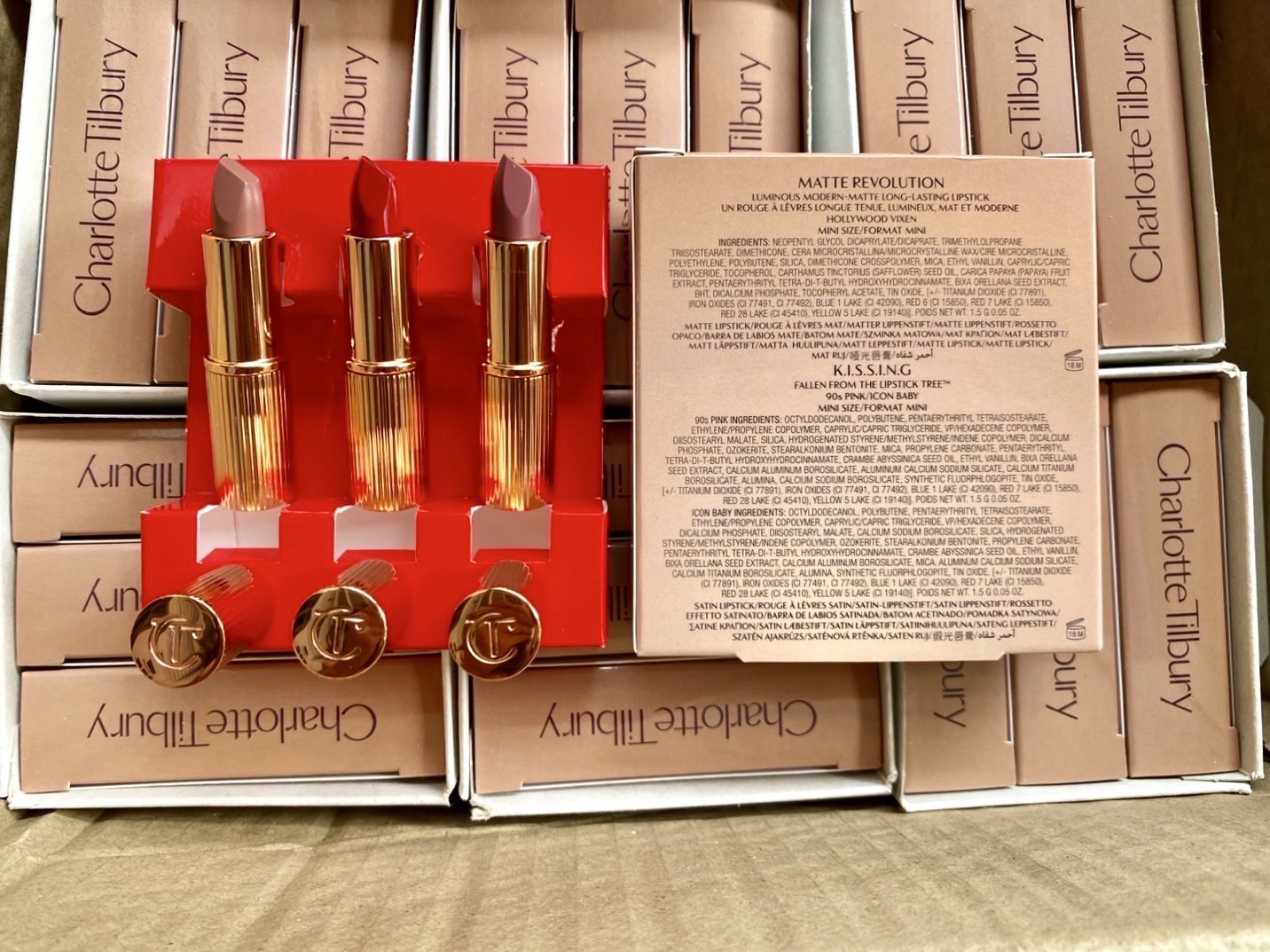 Charlotte’s Iconic Hollywood Lip Trio (ขนาดมินิ 1.5g. x 3 แท่ง): ลิปทรีโอ้ลิมิเต็ด