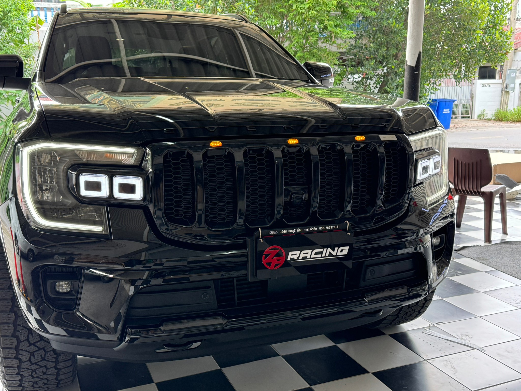 กระจังหน้าฟอร์ด Everest Next Gen รุ่น Victor