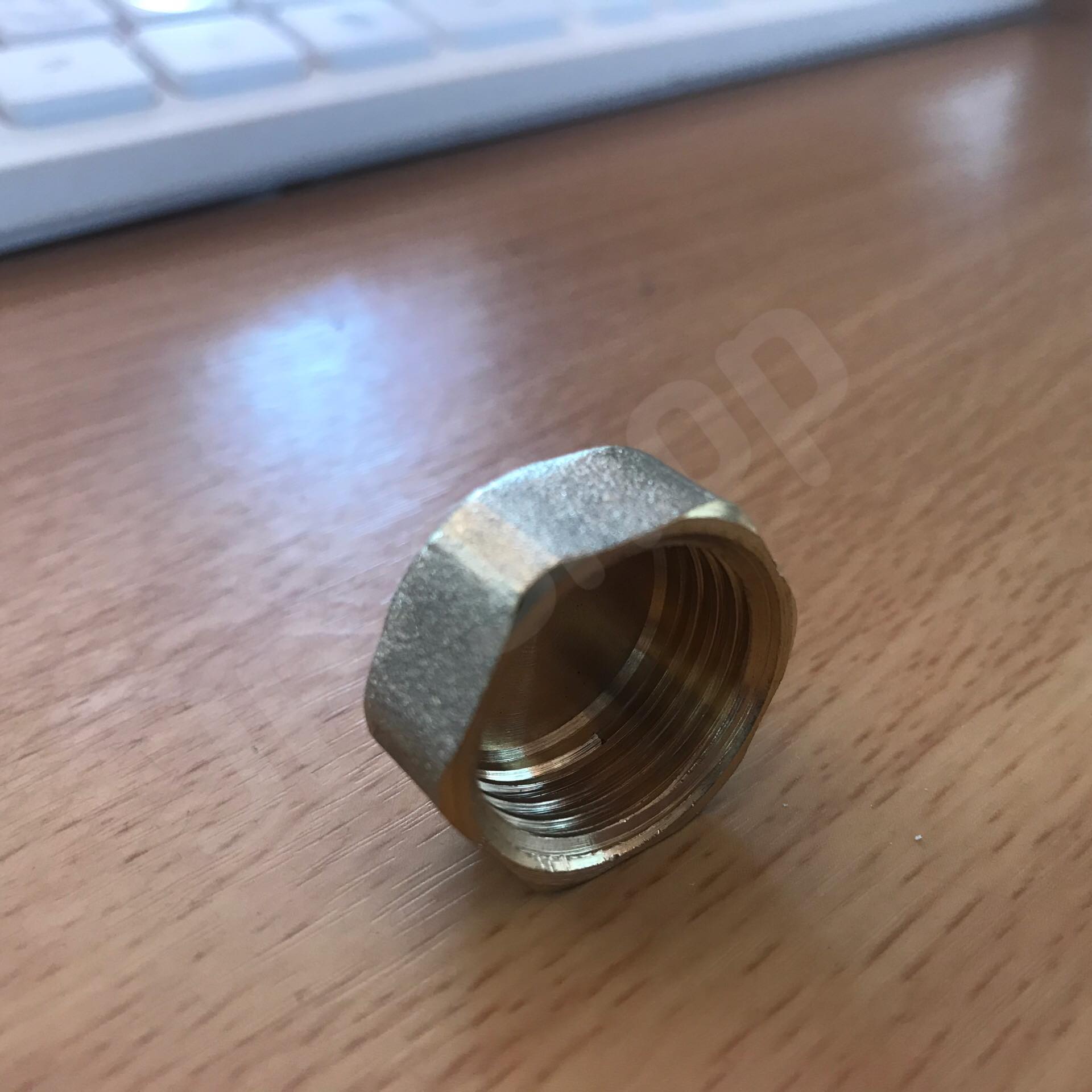 ฝาปิดทองเหลือง เกลียวใน ขนาด 4 หุน #1154