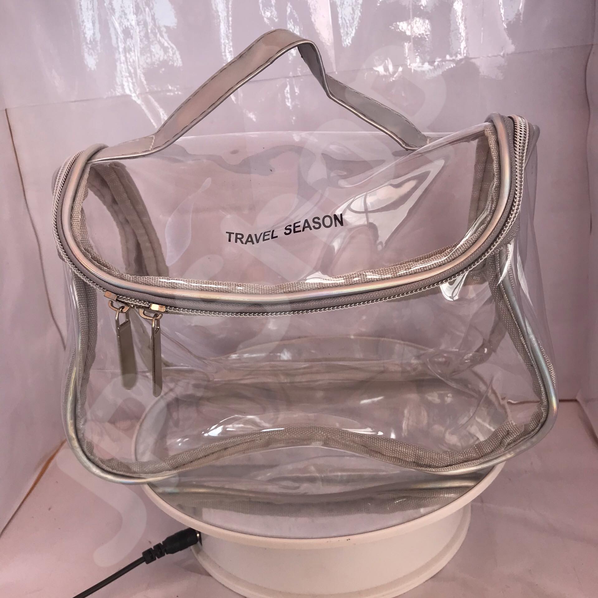 กระเป๋าใส่เครื่องสำอาง รุ่นพกพา สีเทา โปร่งใส ราคา/1 ใบ #0102